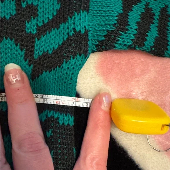 Vintage 90s Abstract Sweater - Picture 3 of 5